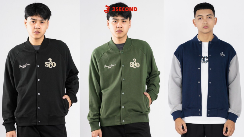 Jaket Varsity adalah